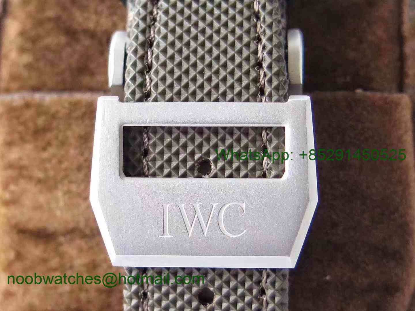 Replica IWC Pilot Chrono Top Gun IW389002 Real Ceramic ZF 1:1 Best Edition Gray Dial on Green Calfskin Strap A7750