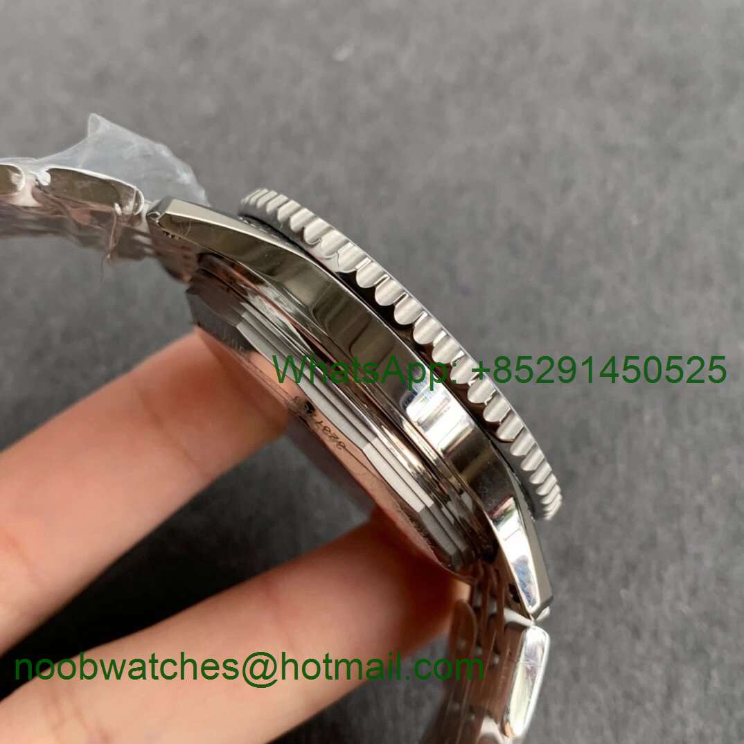 Replica Breitling Navitimer 1 SS 43mm GF 1:1 Best Edition White Dial on SS Bracelet A7750