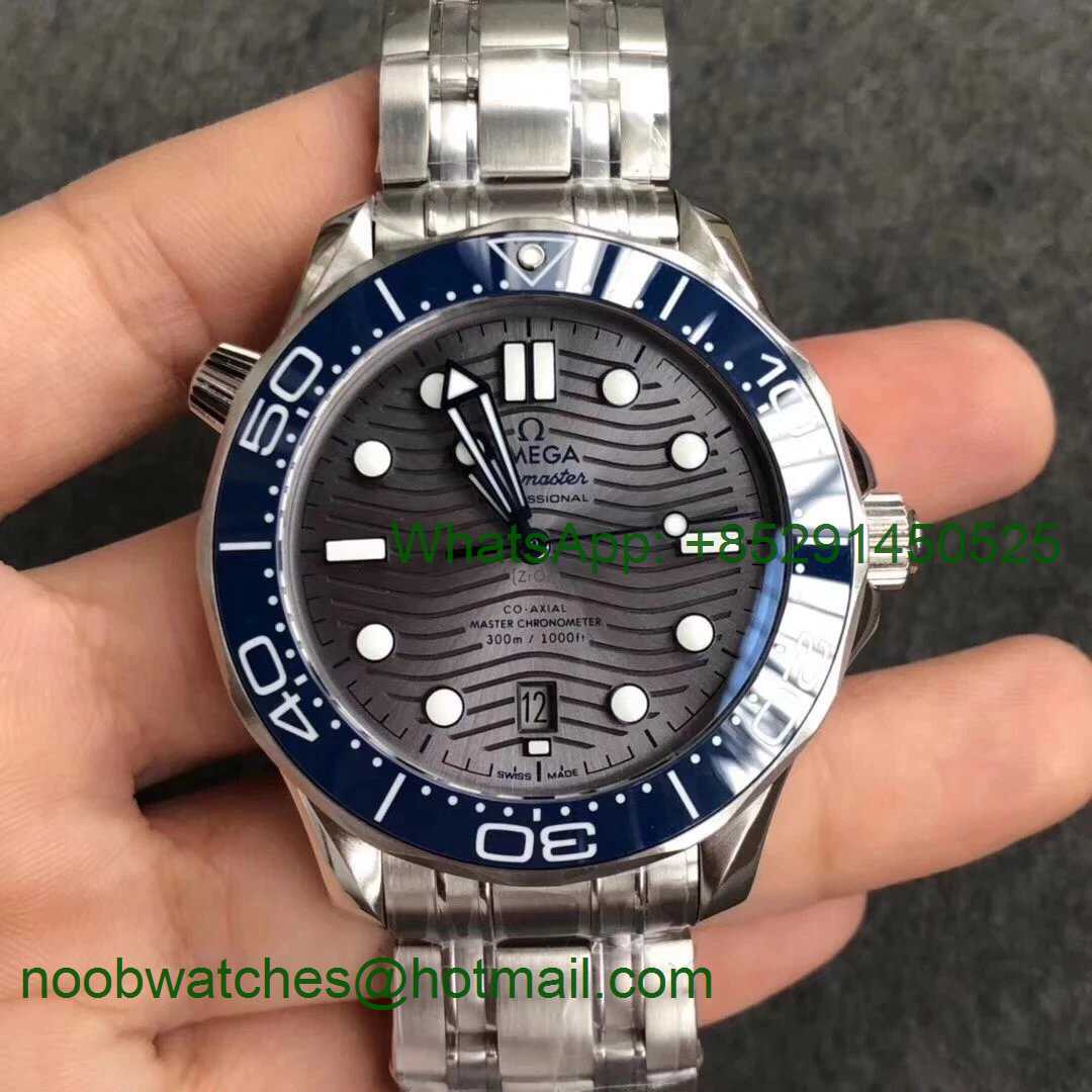 Replica OMEGA 2018 Seamaster Diver 300M VSF 1:1 Best Blue Ceramic Gray Dial on Bracelet A8800 V2 (Black Balance Wheel)