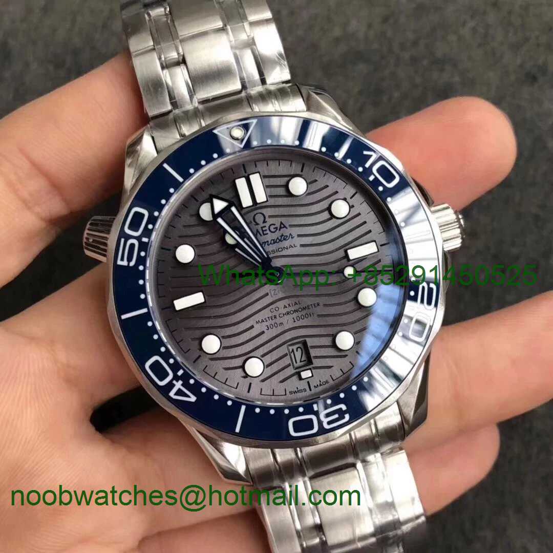 Replica OMEGA 2018 Seamaster Diver 300M VSF 1:1 Best Blue Ceramic Gray Dial on Bracelet A8800 V2 (Black Balance Wheel)