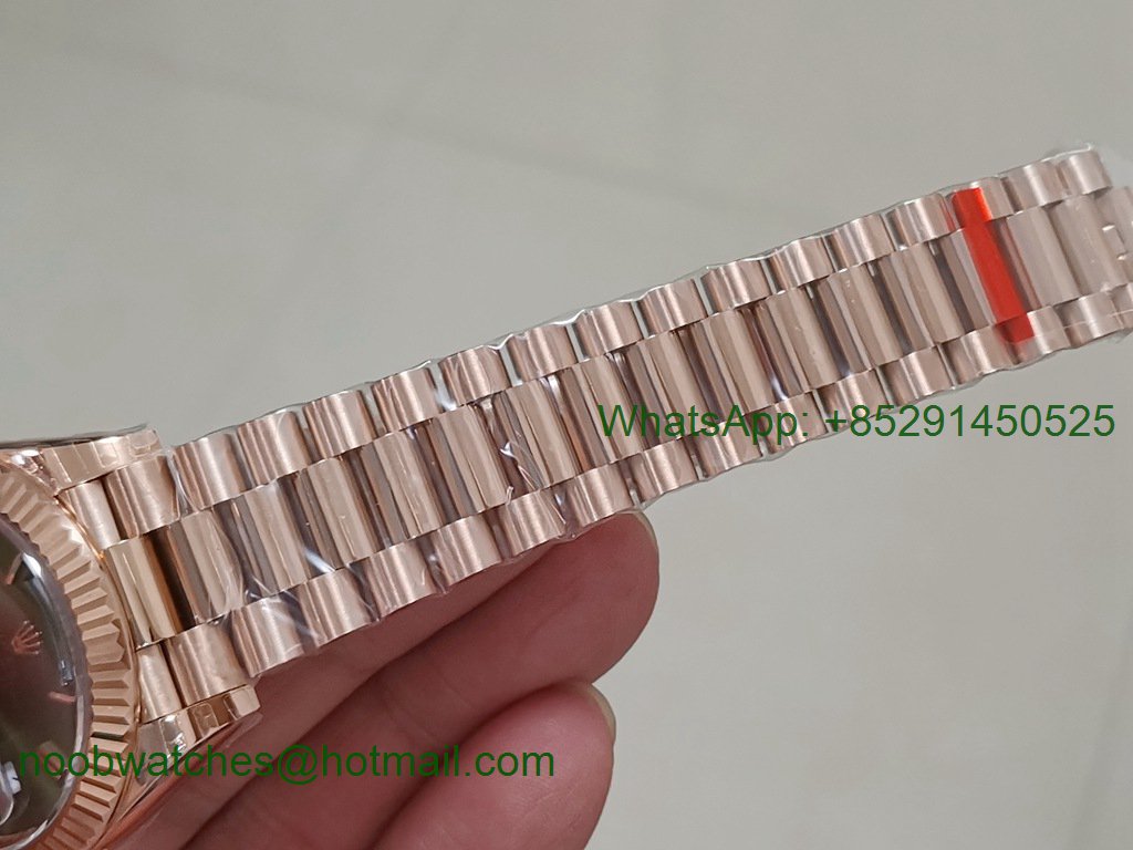 Replica Rolex DayDate 40mm Rose Gold 228235 EWF Best Green Dial A3255