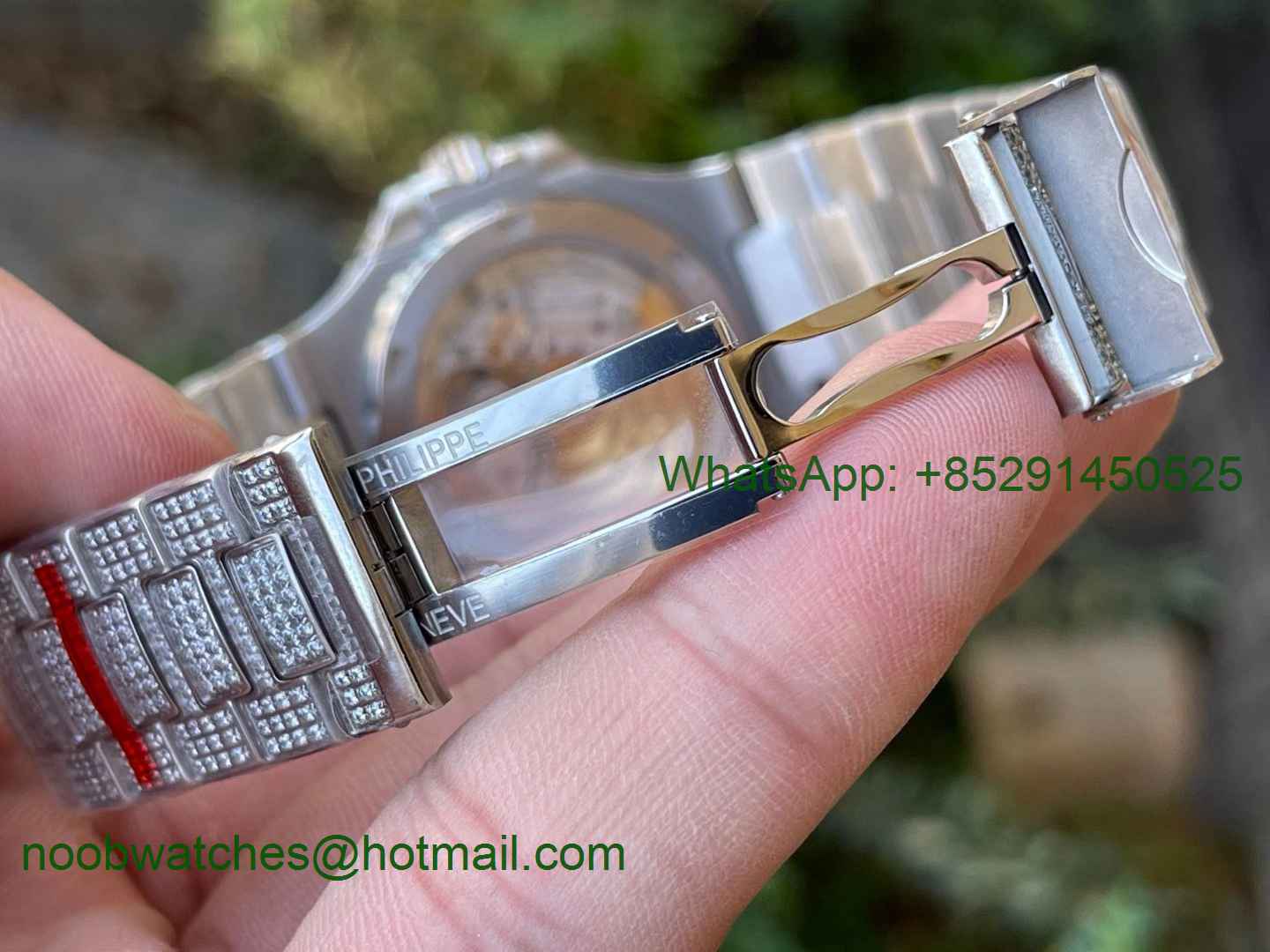 Replica Patek Philippe Nautilus 5719 Full Diamond R8F V3 Best Ice Out Bracelet A324 Clone