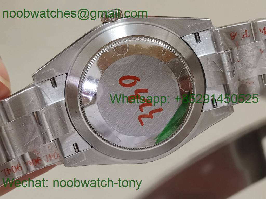 Replica Rolex Oyster Perpetual 41mm 124300 Green Dial 904L GMF SA3230