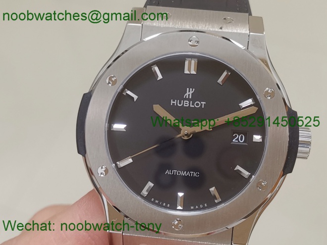 Replica HUBLOT Classic Fusion 42mm APSF 1:1 Best Black Dial on Gummy Strap A1110