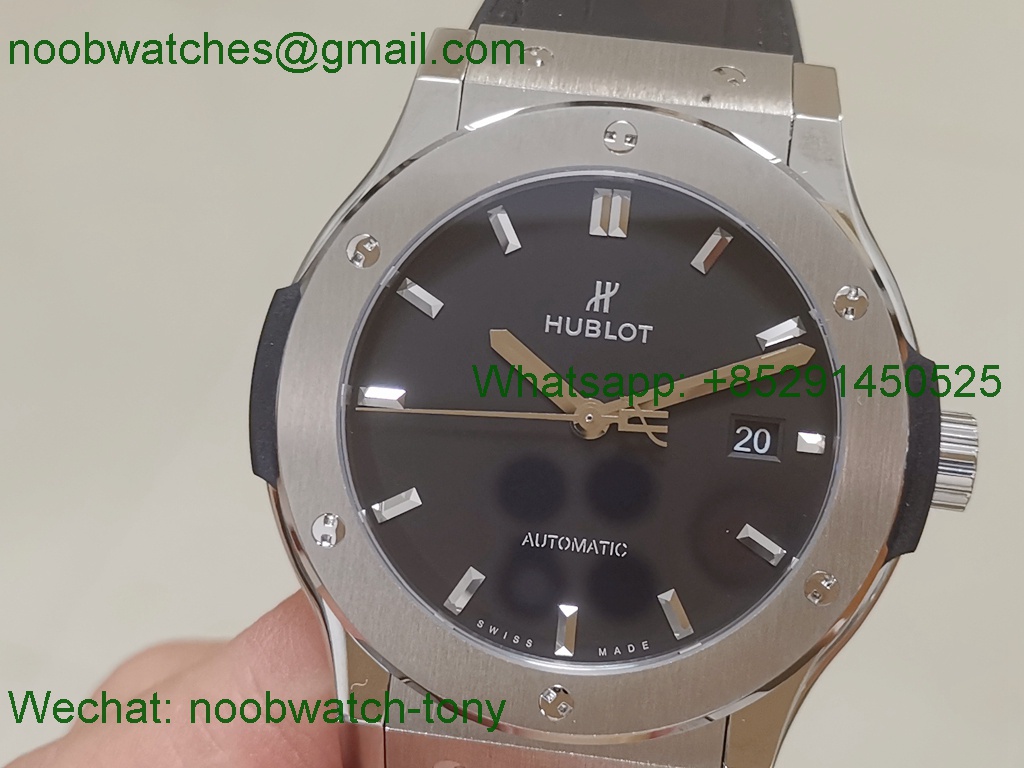 Replica HUBLOT Classic Fusion 42mm APSF 1:1 Best Black Dial on Gummy Strap A1110