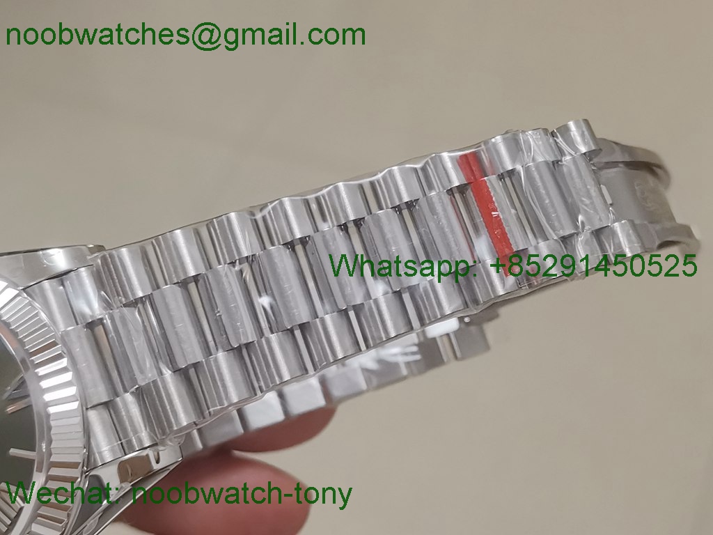 Replica Rolex DayDate 40mm Green Roman Dial BP Factory 2836