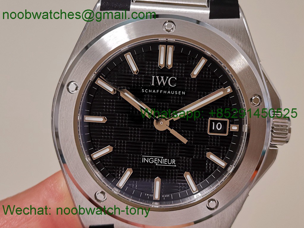 Replica IWC Ingenieur IW328903 V7F SuperClone Black Dial 2892