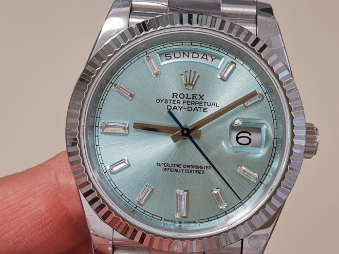 Replica Rolex DayDate 40mm QF SuperClone Ice Blue Diamond Dial President A2836 V5 Gain Weight
