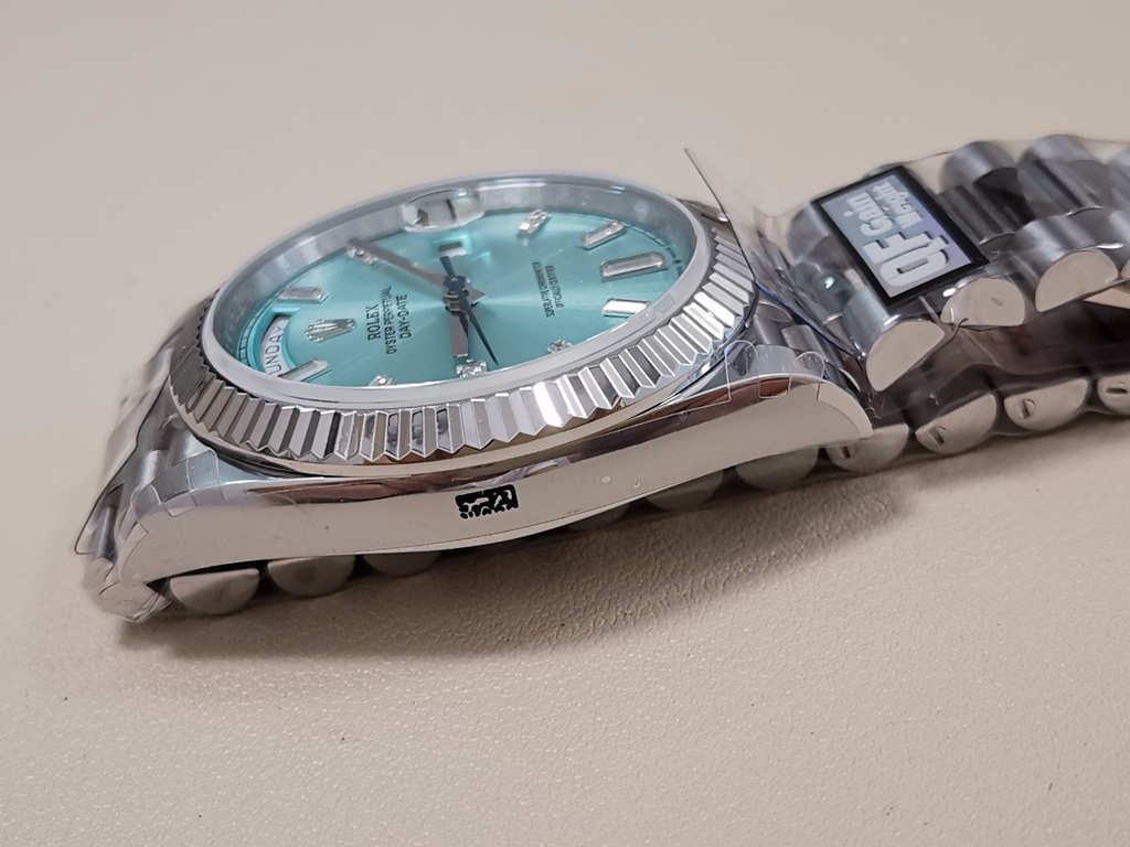 Replica Rolex DayDate 40mm QF SuperClone Ice Blue Diamond Dial President A2836 V5 Gain Weight