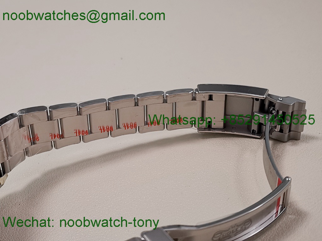 Replica Rolex Daytona 126509 Clean 1:1 Best 904L Black Silver Dial SH4131