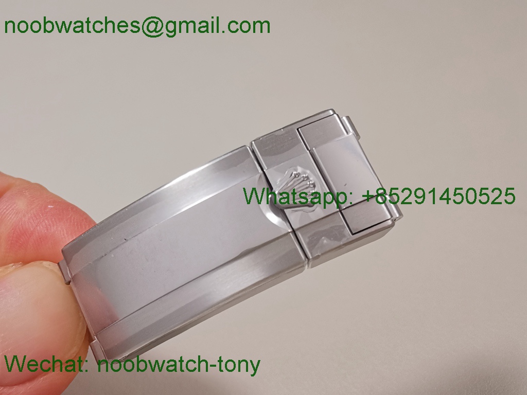 Replica Rolex Daytona 126519 Clean SuperCLone Best Black Silver Dial Oysterflex SH4131