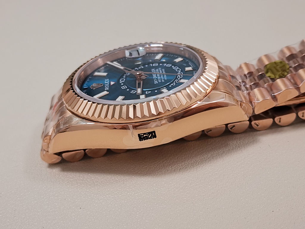 Replica Rolex Sky-Dweller 326935 Rose Gold Noob Best Blue Dial Jubilee 