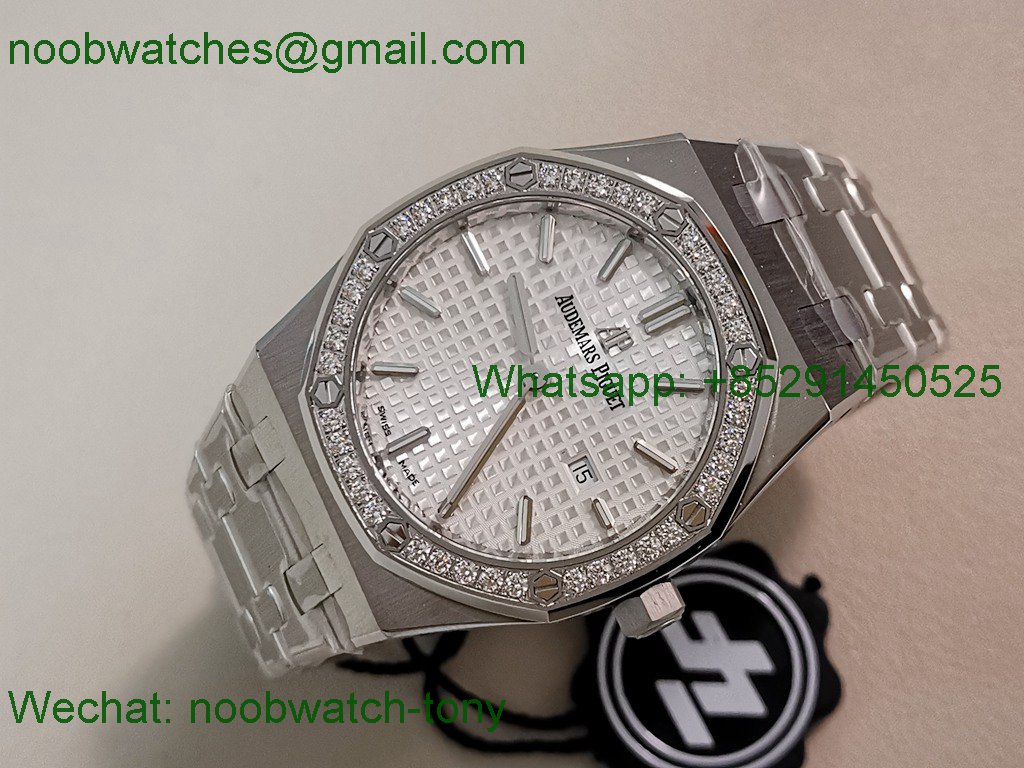 Replica Audemars Piguet AP Lady Royal Oak 33mm 67651 Diamonds ZF 1:1 Best SuperCLone White Dial Quartz
