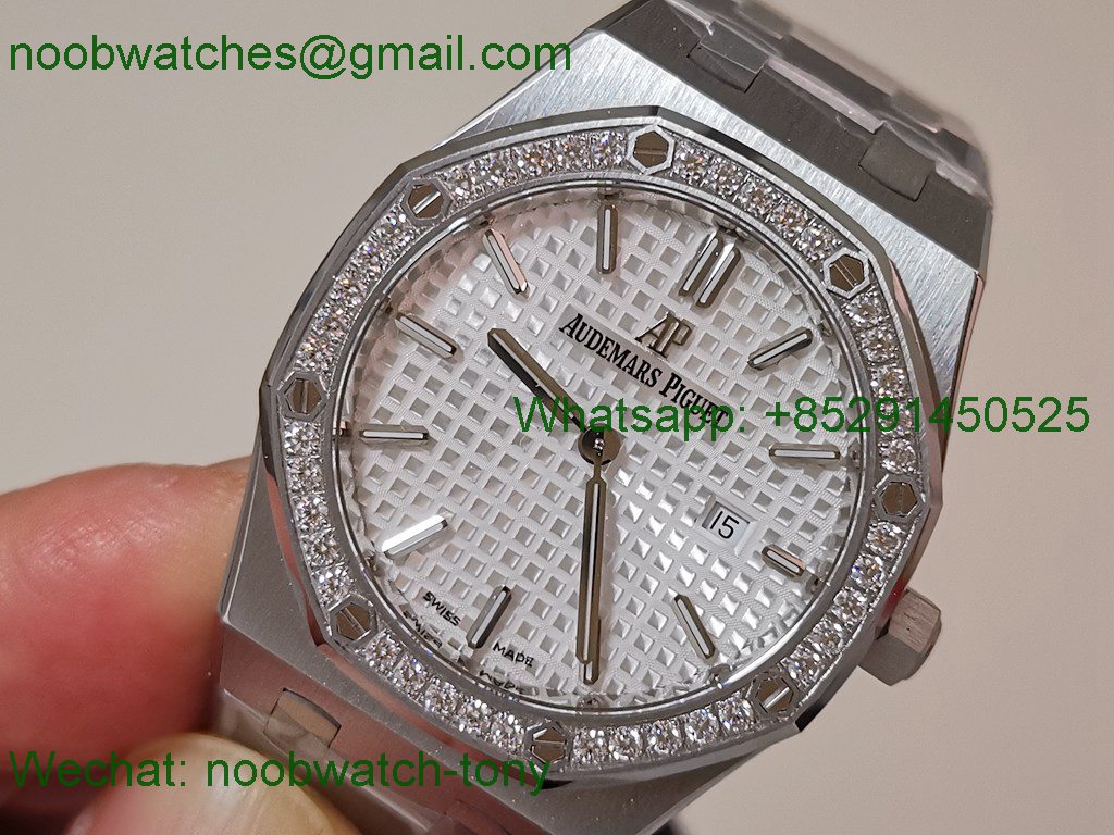 Replica Audemars Piguet AP Lady Royal Oak 33mm 67651 Diamonds ZF 1:1 Best SuperCLone White Dial Quartz