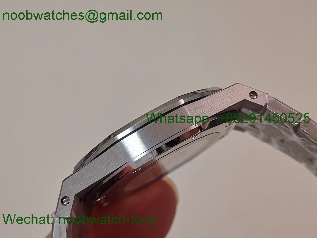 Replica Audemars Piguet AP Lady Royal Oak 33mm 67651 Diamonds ZF 1:1 Best SuperCLone White Dial Quartz
