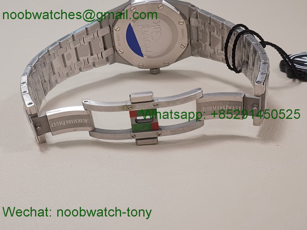 Replica Audemars Piguet AP Lady Royal Oak 33mm 67651 Diamonds ZF 1:1 Best SuperCLone Blue Dial Quartz