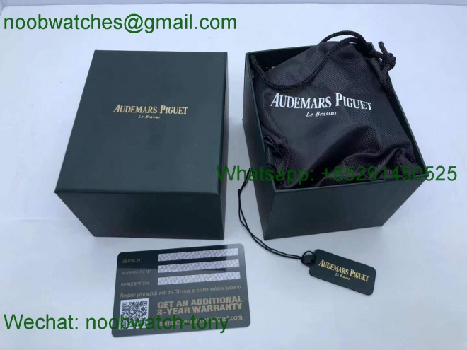 Audemars Piguet VIP Travel box with cards