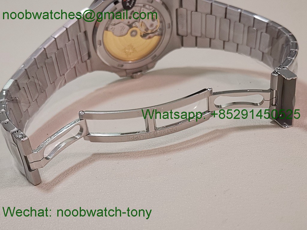 Replica Patek Philippe Nautilus 5711 3KF SuperClone Best Green Textured Dial on SS Bracelet A324 V2