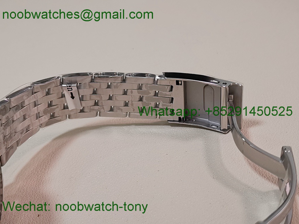 Replica Breitling Navitimer B01 Chrono 43mm White Dial BLS SuperClone