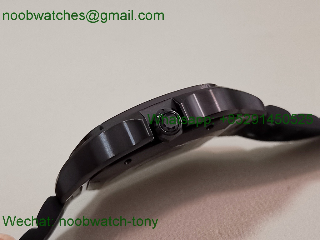 Replica Cartier Santos De Cartier Mens XL Black PVD on Rubber AF Best SuperClone 9015
