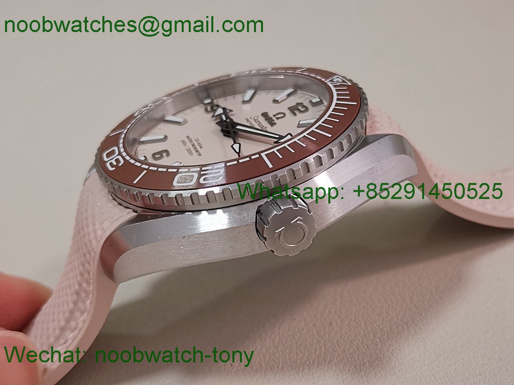 Replica OMEGA Planet Ocean 43.5mm Beige Dial VSF 1:1 Best SuperClone 8900