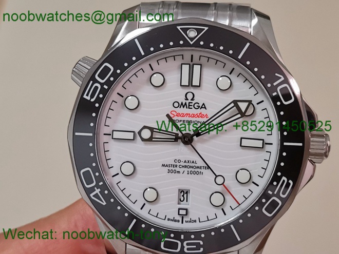 Replica OMEGA Seamaster Diver 300M White Dial Black Bezel V4 VSF 1:1 Best SuperClone 8800