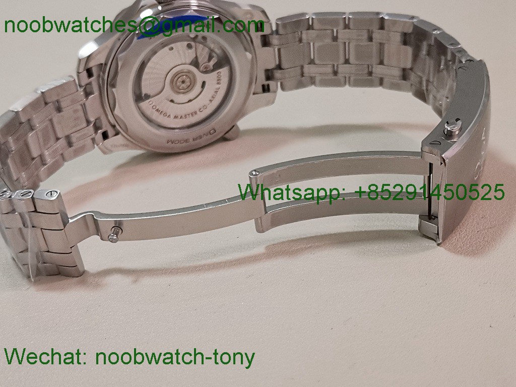 Replica OMEGA Seamaster Diver 300M White Dial Black Bezel V4 VSF 1:1 Best SuperClone 8800