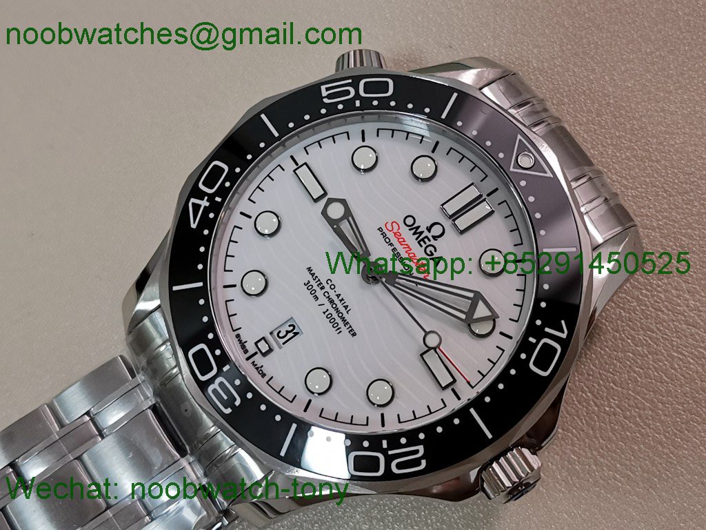 Replica OMEGA Seamaster Diver 300M White Dial Black Bezel V4 VSF 1:1 Best SuperClone 8800