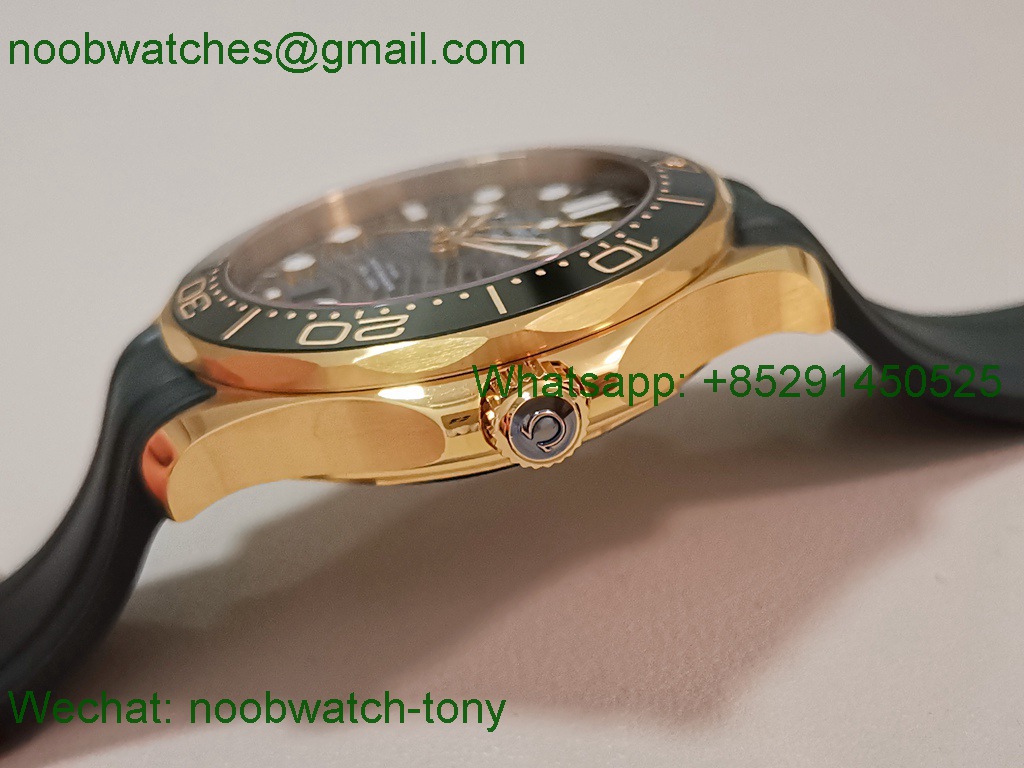 Replica OMEGA Seamaster Diver 300M Green Dial Yellow Gold VSF 1:1 Best SuperClone on Rubber 8801