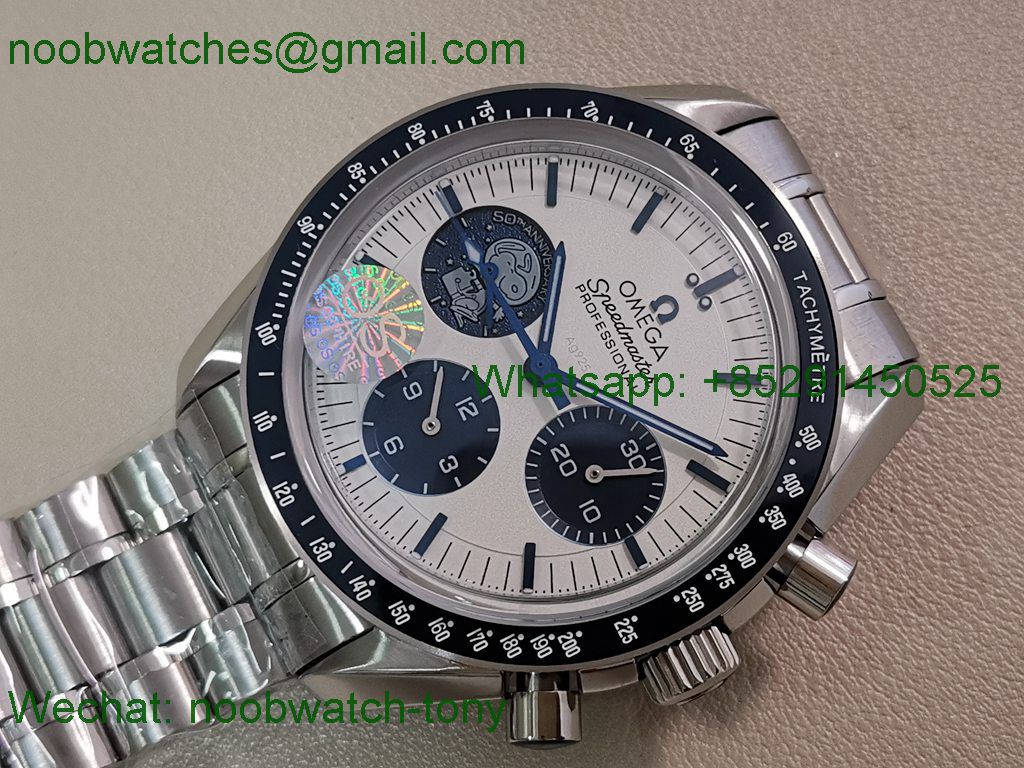 Replica OMEGA Speedmaster Silver Snoopy Award 50th Anniversary N1F 1:1 Best SuperCLone 3861