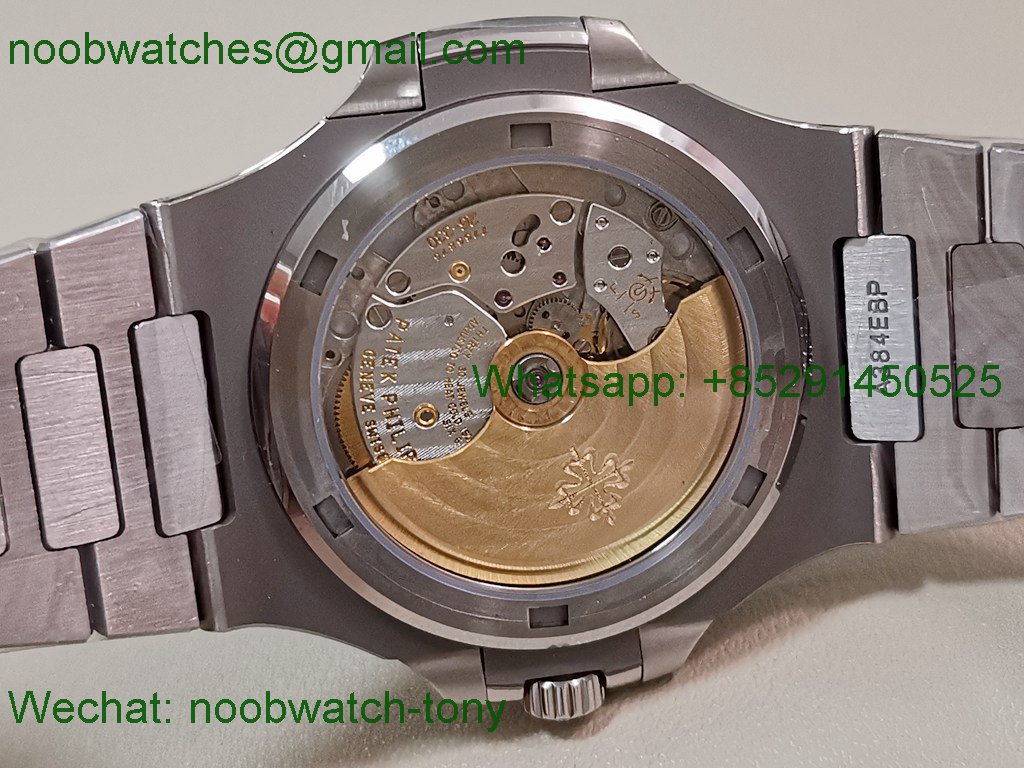 Replica Patek Philippe Nautilus Jumbo 5711 Green Dial Diamond Bezel DDF 1:1 SuperClone Best DD324